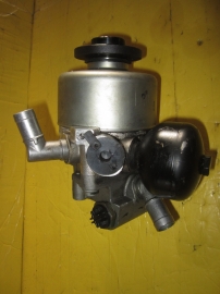 Mercedes Benz - Power Steering Pump - 0054660901